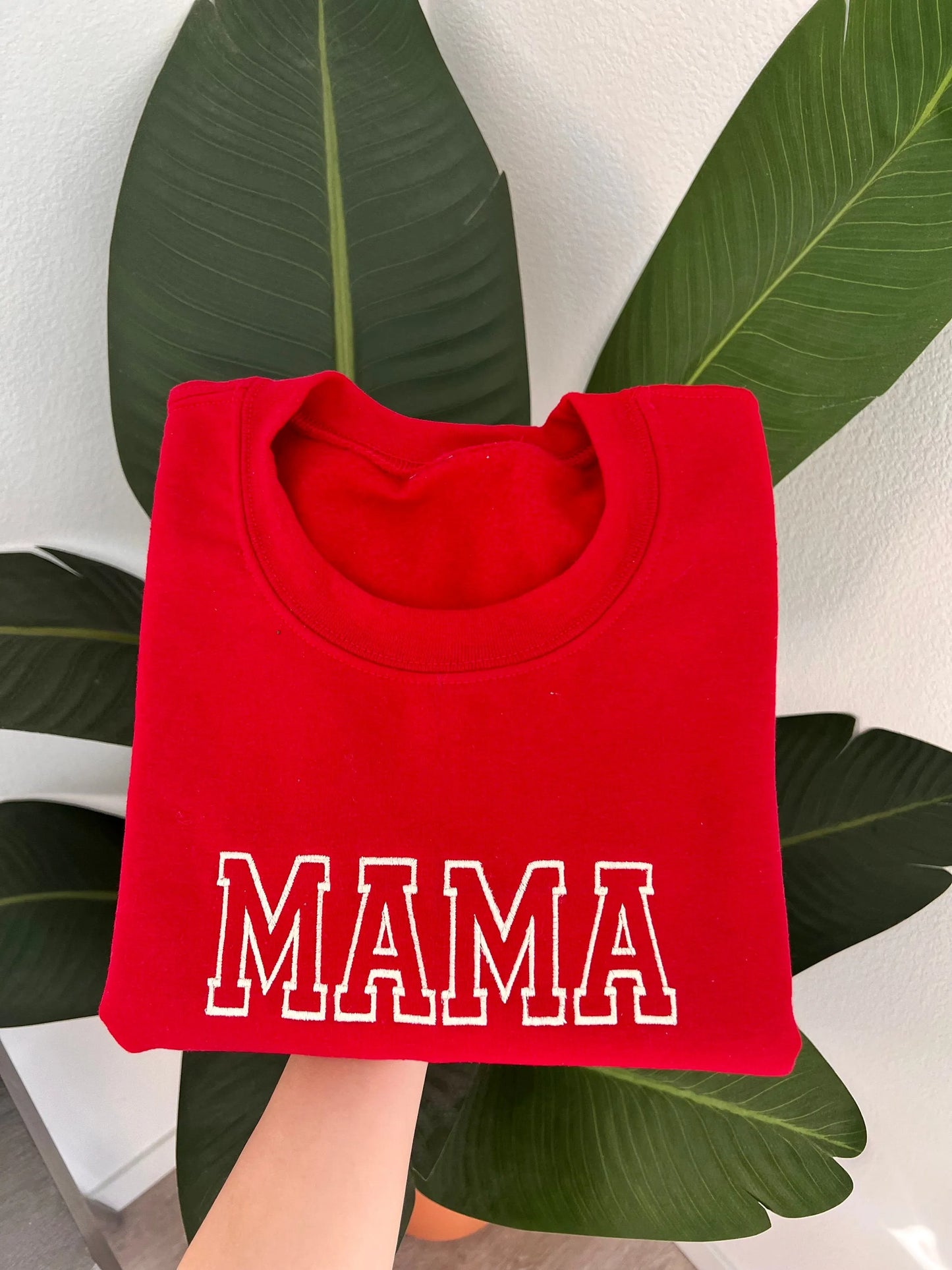 Mama Sweatshirt – Personalized Embroidery Gift for Mom